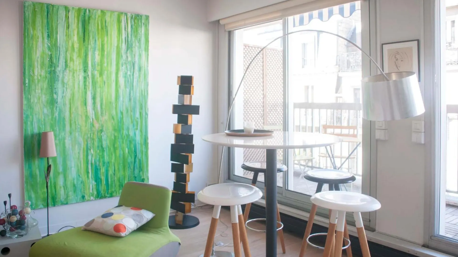 Cosy Apartment With Balcony In The Heart Of 巴黎 0*,  法国